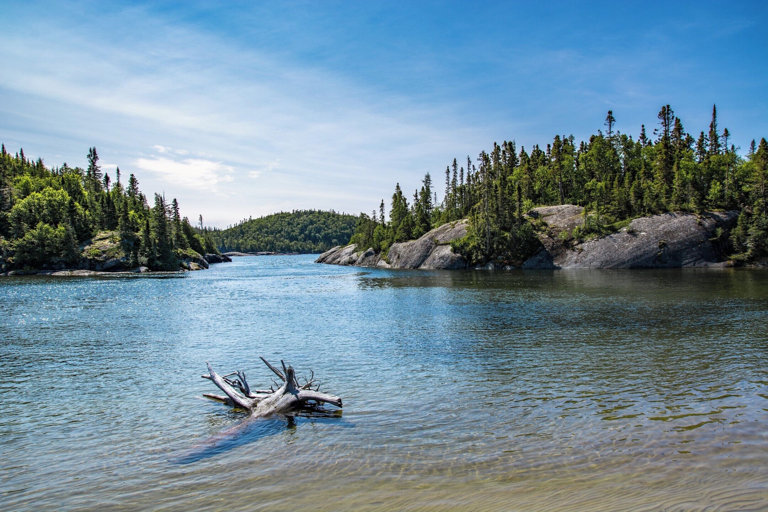 beautiful breathtaking scenery of lake superiors north shore