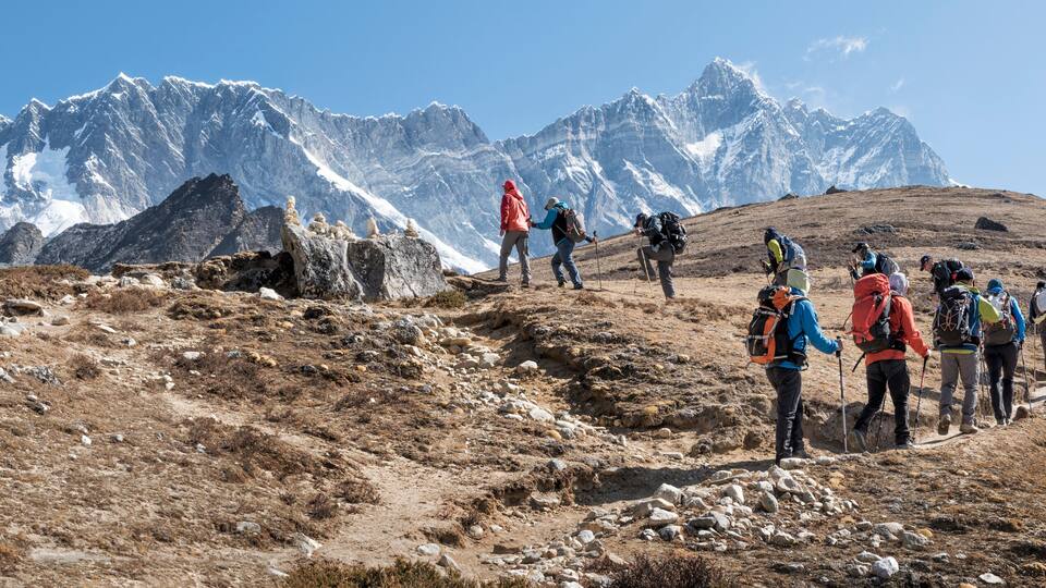 Nepal, Solo Khumbu, Everest, Group of mountaineers at Chukkung Ri