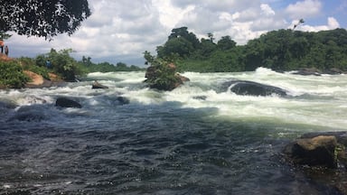 A beautiful view of Itanda Falls!
