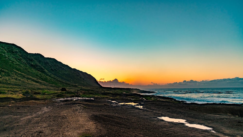 Sunset at Kaena Point beach , Waialua,Northshore of Oahu island, Hawaii, Shutterstock ID 1021501147, purchase_order: SP-1269 HA 2018 Batch 1, Order: , client: , other: