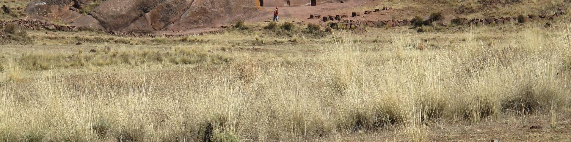 It's believed as the throne of first Inca King. The seat was built on the back of sleeping dragon. Locals tell different stories about the throne.
To access here, take a minibus towards "Juli" from terminal Terrestre in Puno, ask the driver to drop you at Aramu-muru. You will easily find the path to the entrance. The admission fees were about S10 in 2013.
June, 2013