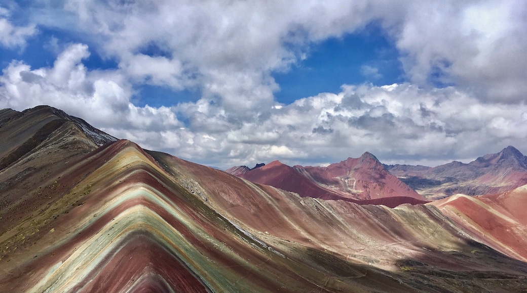 The Rainbow Mountain of Peru, also known as Vinicunca, are stunning and can be seen on the spectacular Ausangate Trek. The hike will begin at 3‘700m and end at 5‘200m. Its‘s a 4 hour hike and not to be underestimated, because of the thin air. But it‘s really worth it!