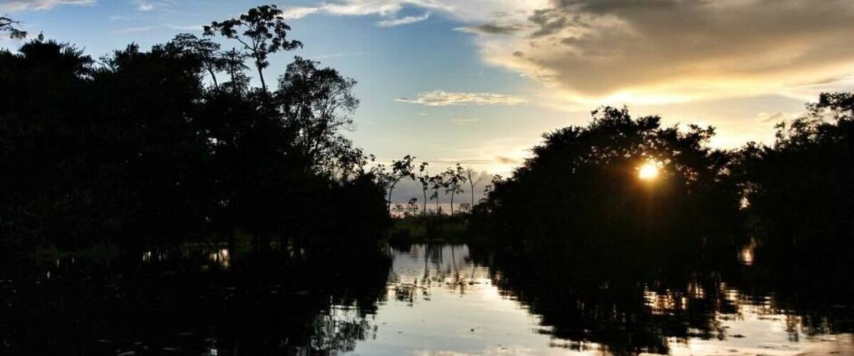 I don't know if it was because I was on the equator in December in the Peruvian Amazon, but traveling on a boat with Aqua Expeditions showed me #goldenhour light unlike any I've encountered anywhere! Not to mention lush jungles, amazing wildlife, and new Amazonian cultures and people.#colorful
