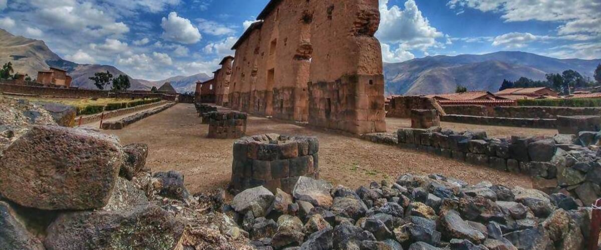 Raqchi, Peru. #instone #peru #cusco #raqchi #ancient #temple
