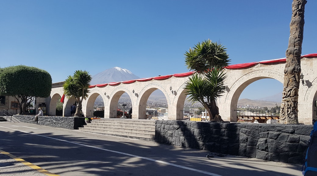 Volcán Misti in the background. Lovely arch architecture. Peru