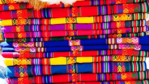 Skilled weavers have long produced elaborate pieces out of wool, cotton and even feathers some with record setting thread counts and mind boggling designs. This is one thing that united the ancient cultures that settled the Andes over the centuries, it's a textile tradition that is beyond
#colorful