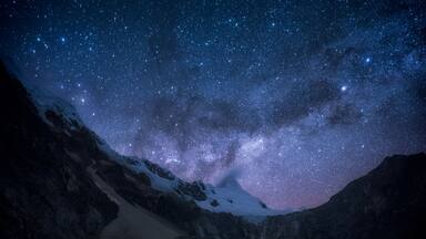 One the most miserable nights in my life is standing behind the lens of this beautiful photo. Taken on Day 4 of my 7 day solo #adventure in Cordillera Blanca. After the 2nd night on the trek, I started to feel sick. Instead of turning back and returning to the civilisation with relatively easy downhill hike, I decided to continue over multiple 4800+ passes cutting my way back, and my health got worse, which I should have expected at high altitudes. Nevertheless, the beauty of this place, kept me going, supplying with very-needed serotonin boosts. The Alpamayo circuit is very beautiful, remote, and wild trekking I would recommend to everyone. It can be done solo, or in organised tours from local trekking agencies for a less miserable experience :)