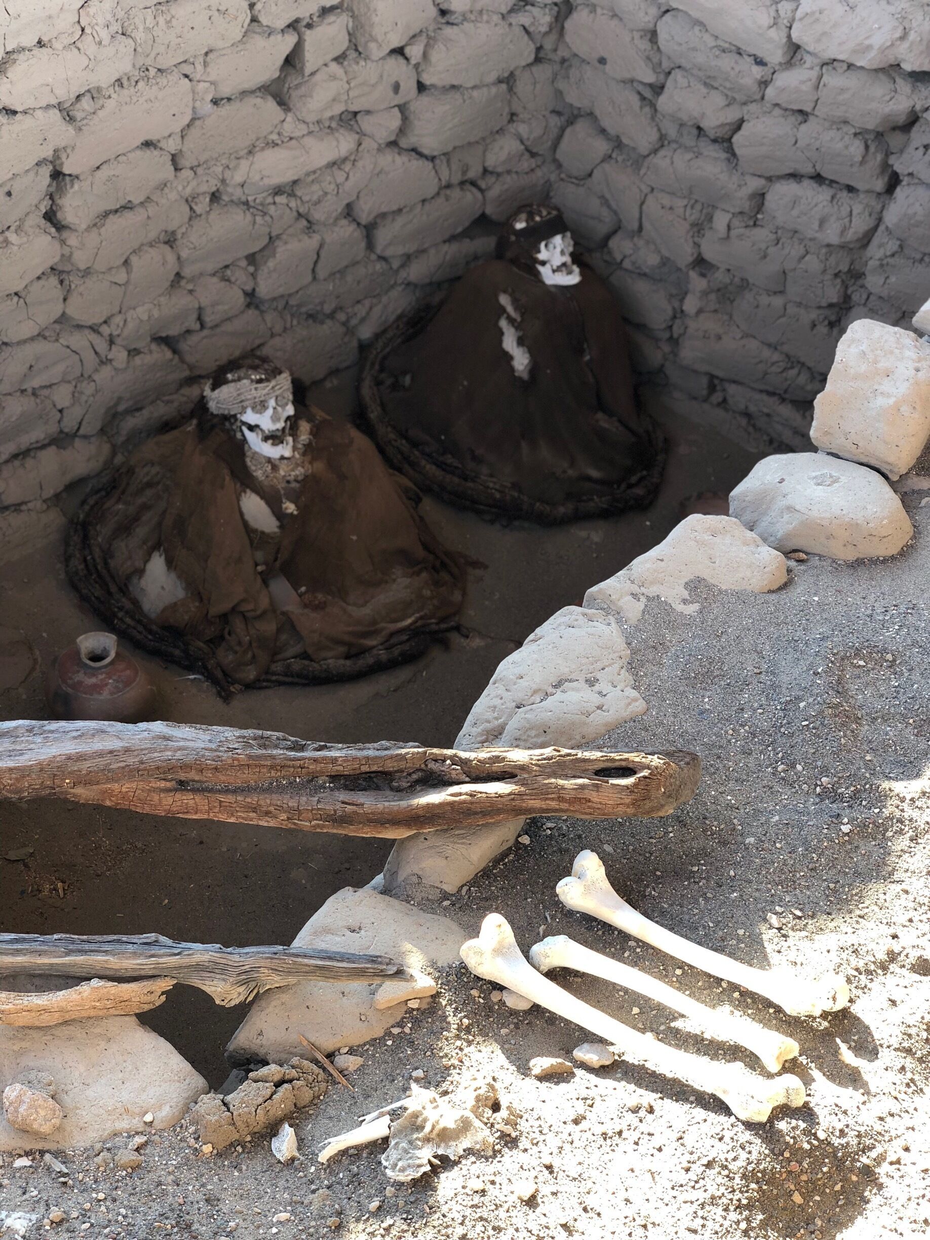 Cemetery during the Nazca civilisation 
