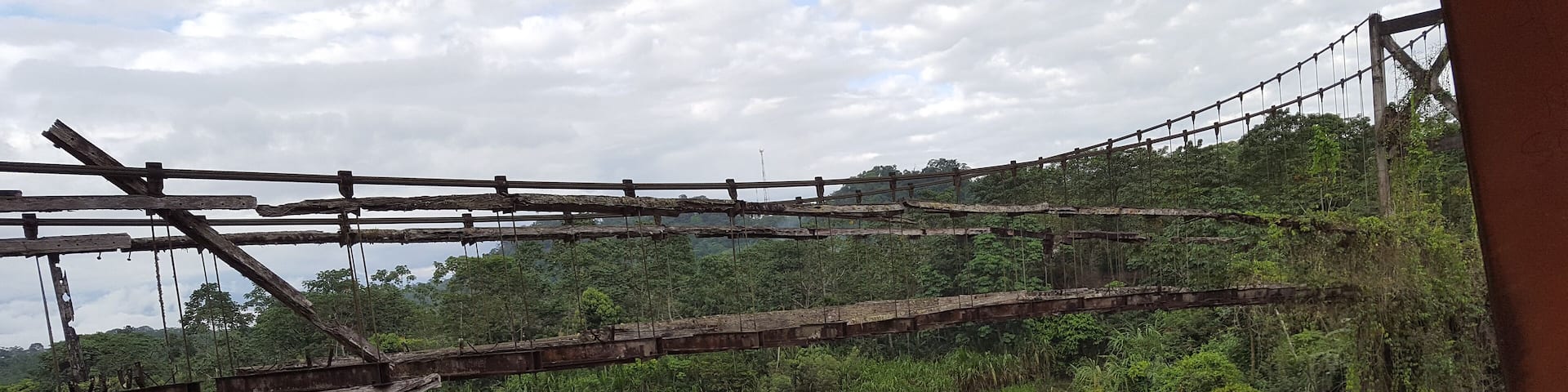 Old ruined bridge near Pillcopata. Peru