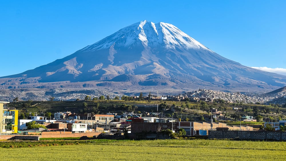 Volcán Misti y su campiña arequipeña Arequipa Perú