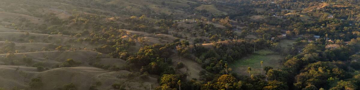 San José de las Matas (Sajoma) República Dominicana, Cordillera Central al Sur y el Valle del Cibao al Norte.