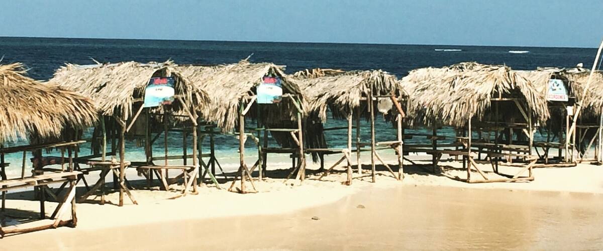 Paradise Island💕💕 Beautiful place. We could make snorkeling in the coral walls🐠🐟