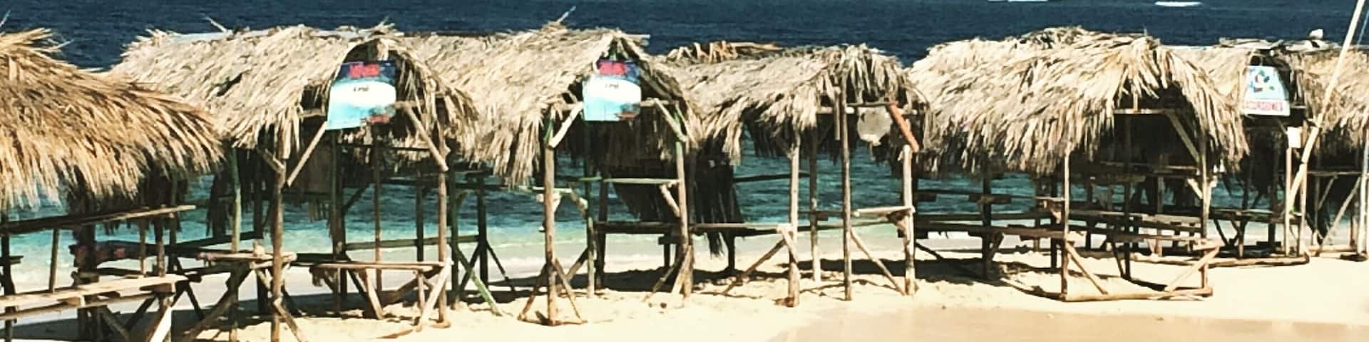 Paradise Island💕💕 Beautiful place. We could make snorkeling in the coral walls🐠🐟