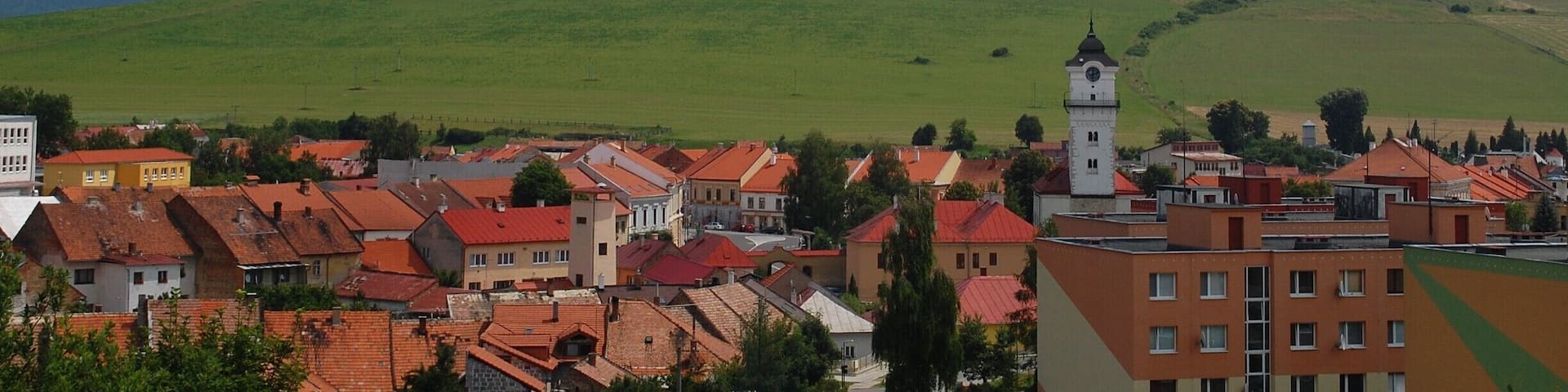 Old ruined castle in eastern Slovakia. IT was built in the 12th century, and has been a UNESCO World Heritage Site since 1993.
The nearest main train stations are Spišská Nová Ves and Poprad-Tatry. From either of those you can take a bus to Spišské Podhradie.
#colorful #UNESCO
