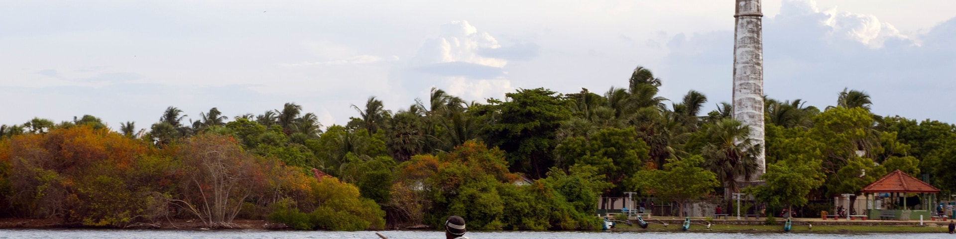 Fisherman heading home on Batticaloa Lagoon, Sri Lanka