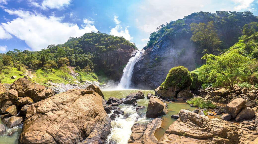Dunhinda waterfall in Sri Lanka