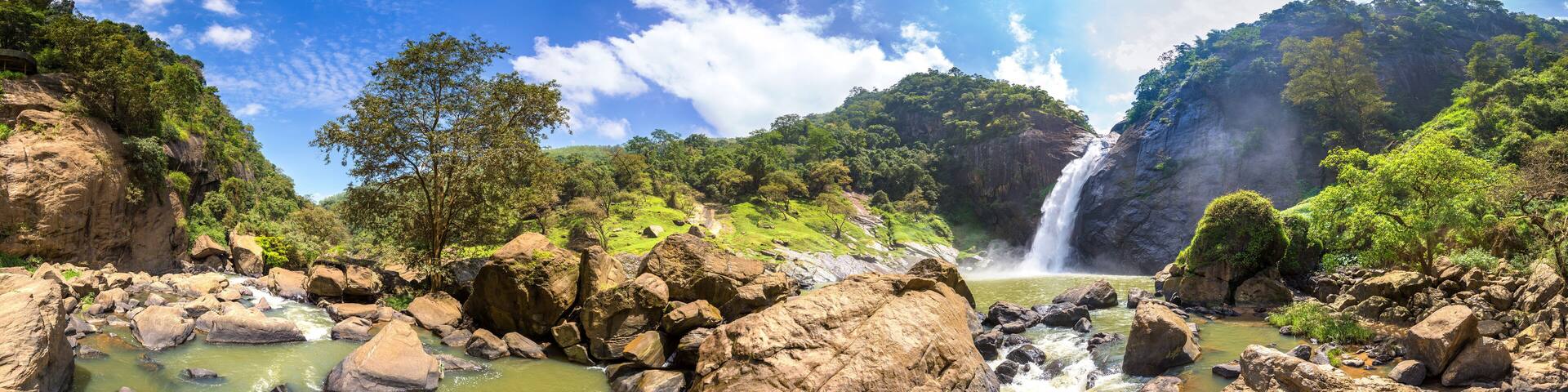 Dunhinda waterfall in Sri Lanka