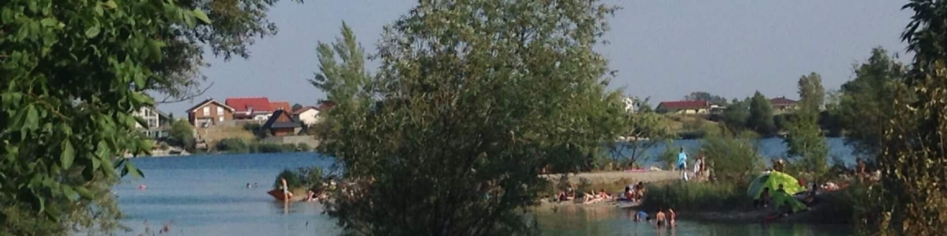 Artificial lake near Dinajska Lužna. Great for swimming!
Nearest train station is Nové Košariská.