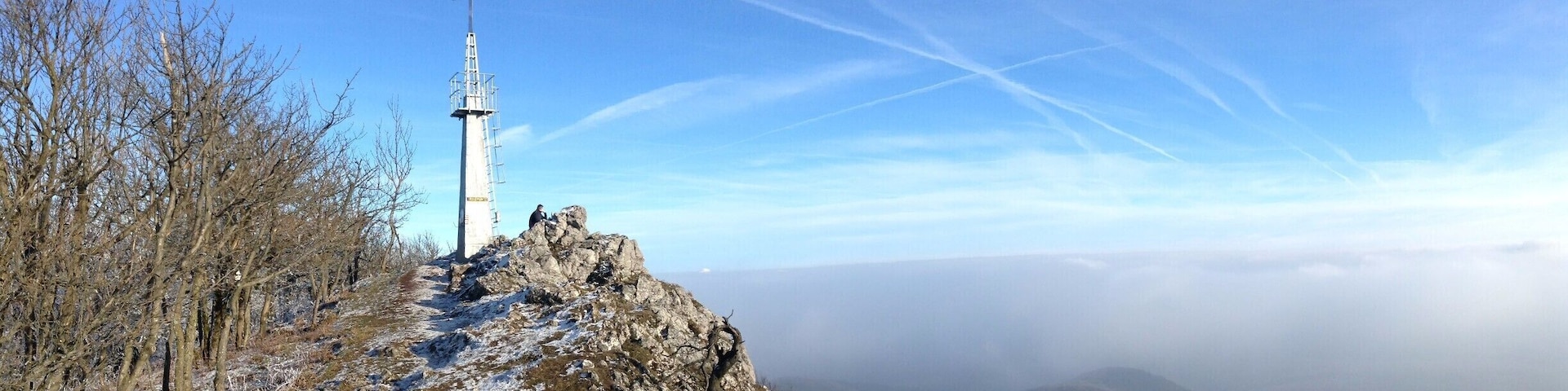 This obelisk marks the top of Vápenná (Roštún), which at 752 m, is the 3rd highest peak in the Little Carpathian Mountains, Western Slovakia. There are a couple of hiking trails to get here, either from Sološnica or Plavecké Podhradie. The hike through the clouds was worth it, with only a few other peaks visible. Will definitely be coming back here in the summer months!
#hiking #stefaniktrail #WinterWonders #malekarpaty #TakeAhike