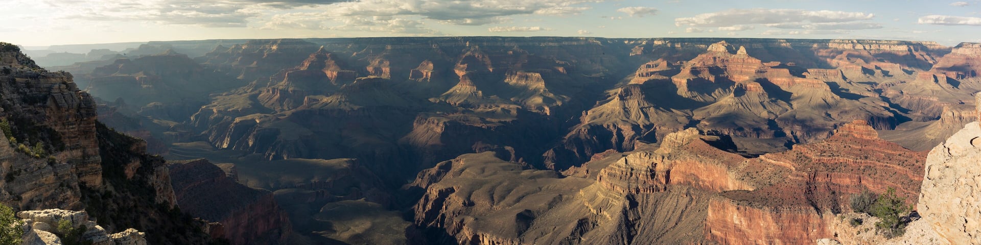 Panoramic view of the great canyon of colorado