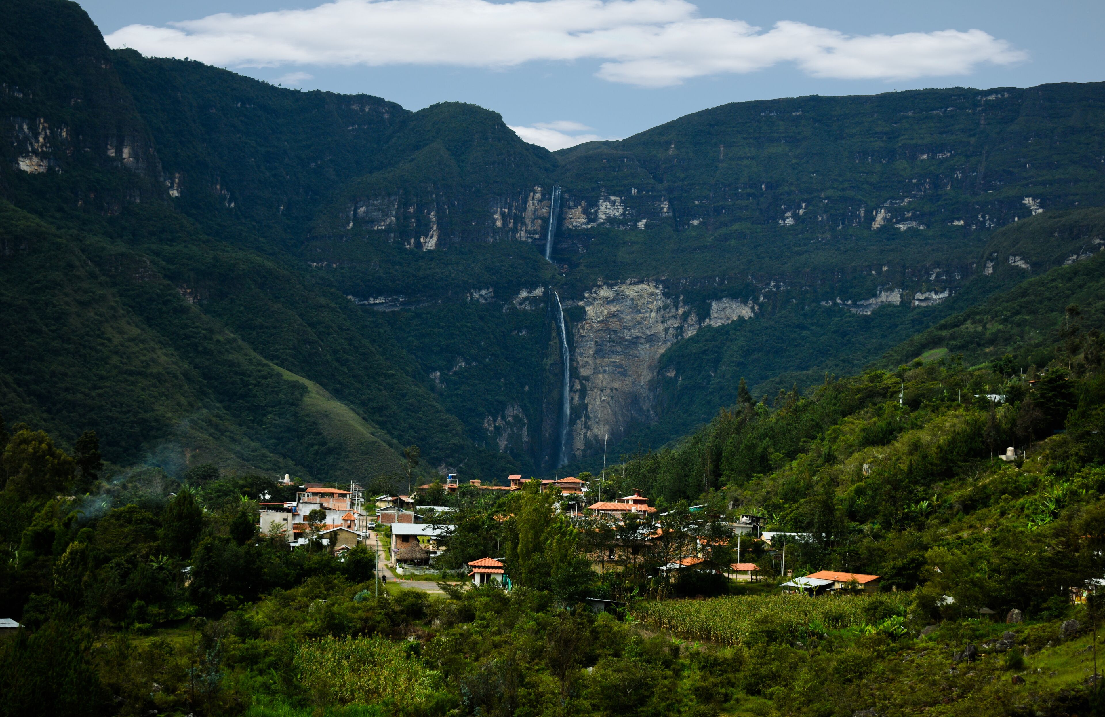 Cocachimba es una localidad peruana ubicada en la región Amazonas, se encuentra a una altitud de 1830 m s. n. m.​ y de fondo la majestuosa GOCTA.