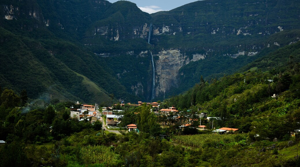 Cocachimba es una localidad peruana ubicada en la región Amazonas, se encuentra a una altitud de 1830 m s. n. m. y de fondo la majestuosa GOCTA.