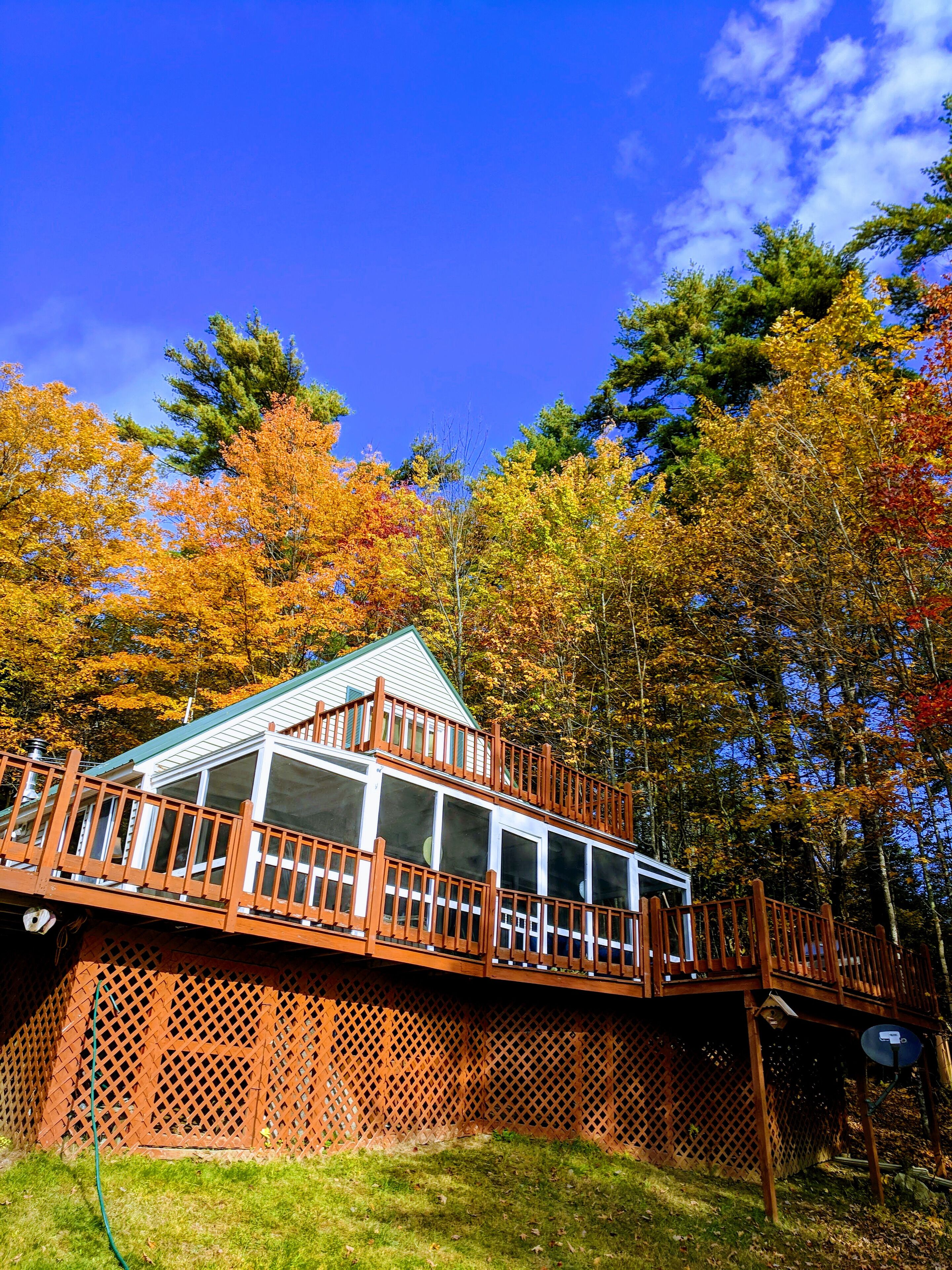 Even though the leaves have fallen, there are many photos to bring back the best of foliage season! 
Fall+Camp = Goodtime!

#maine #camp #cottage #foliage #tourism #vacationland
