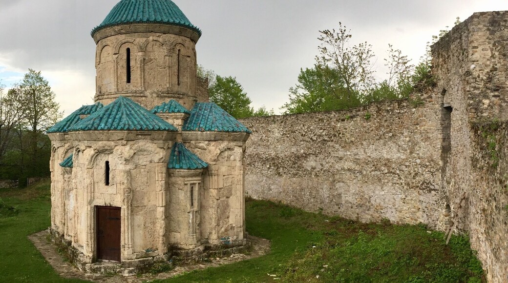 This fortress ruin is located on top of the hill and still enclosed by a 3-5 m high wall with a chapel on its ground. The fortress is located 1 km off the road, half way between Tianeti and Akhmeta. But please be aware that the "road" between Tianeti and Akhmeta, shown on most maps in fact is a 21 km long mountain dirt road for which I would recommending a 4W drive, even I saw several 2W drive cars dragging along with some 10km/h and probably touching ground more than once. The last 1-1.5 km up-hill to the fortress are challenging, even with a 4W-Drive. So in case of doubt ... better take a walk!