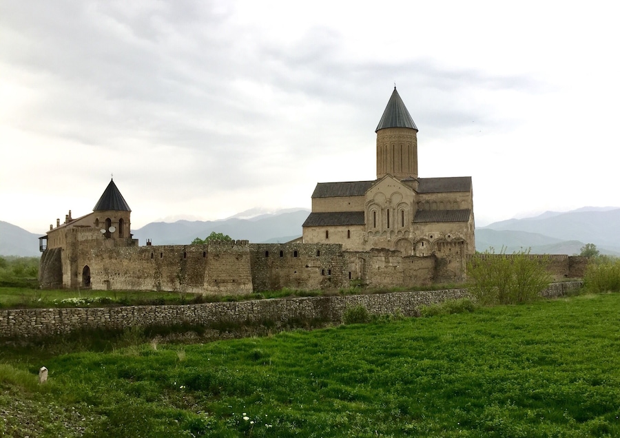 Alaverdi Monastery is situated 20km North-West of Telavi. The 56m high St. Georges Cathedral was built in the 11th century and was the highest building in whole Georgia at its time. The dimensions also today are impressive.