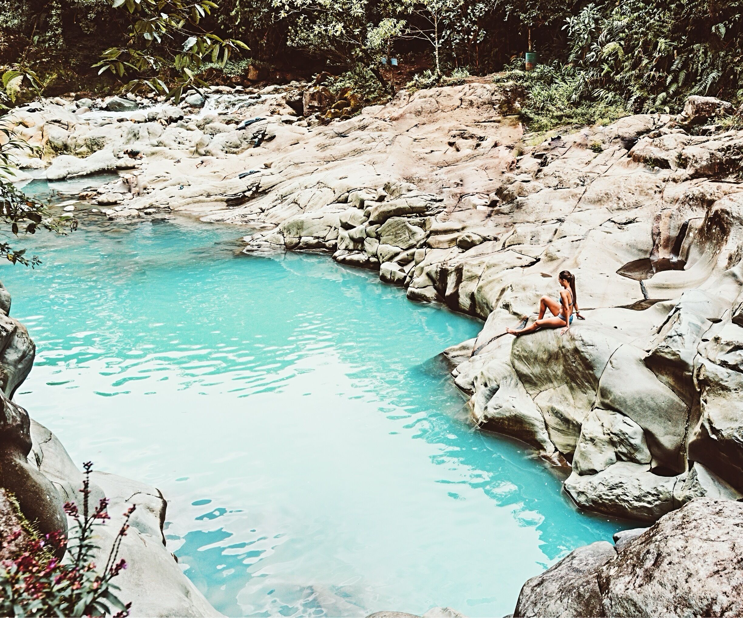 Si beautiful 
C O S T A R I C A 🇨🇷 
Instagram: “viviendomisviajes “🌿🌴 
#water #costarica #destinations 
