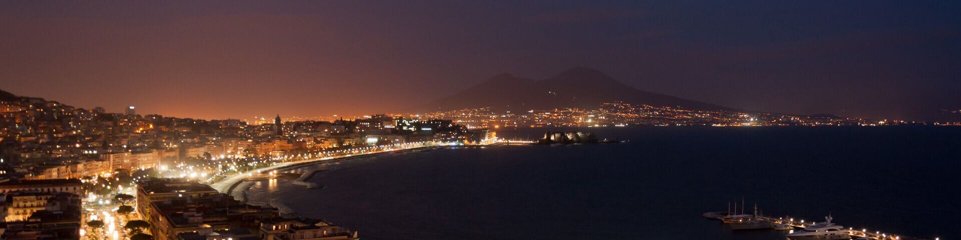Night view of Napoli