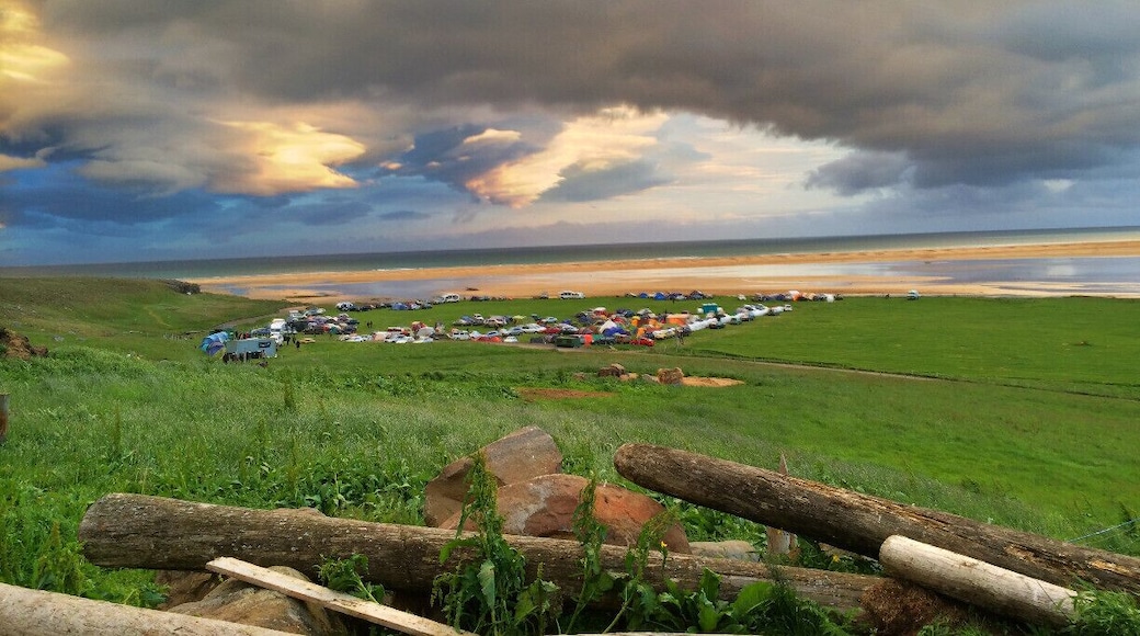 Rauðasandur is home to a fantastic little summer music festival, also called Rauðasandur. Attendees camp on a local farm, where concerts are held in a barn in the evenings.
Rauðasandur is distinguished by its namesake, red sand. This beautiful spot is great for camping and hiking in the summer. Rauðasandur is located in the southwest part of the Westfjords, near Patreksfjörður. #Goldenhour