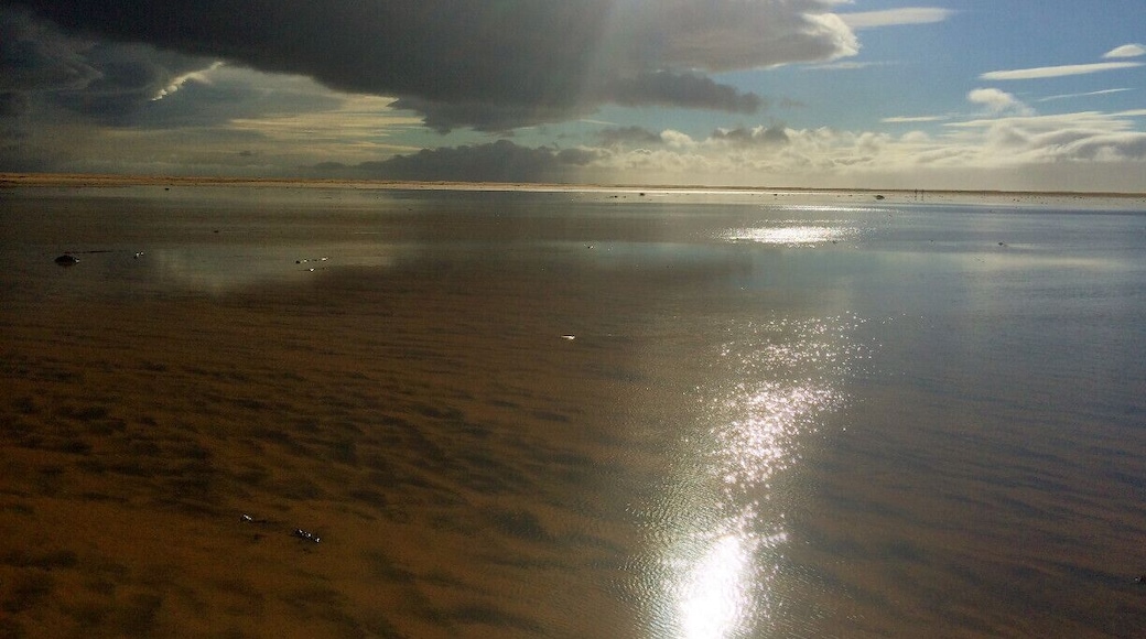 Rauðasandur is distinguished by its namesake, red sand. This beautiful spot is great for camping and hiking in the summer. Rauðasandur is located in the southwest part of the Westfjords, near Patreksfjörður, and is about a six-hour drive from Reykjavik #TroverDetour