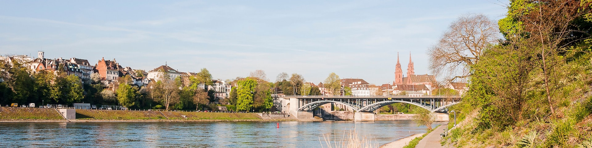 Basel, Stadt, Altstadt, Basel-Stadt, Rhein, Rheinufer Fluss, Kleinbasel, Grossbasel, Wettsteinbrücke, Münster, Kirche, Frühling, Schweiz