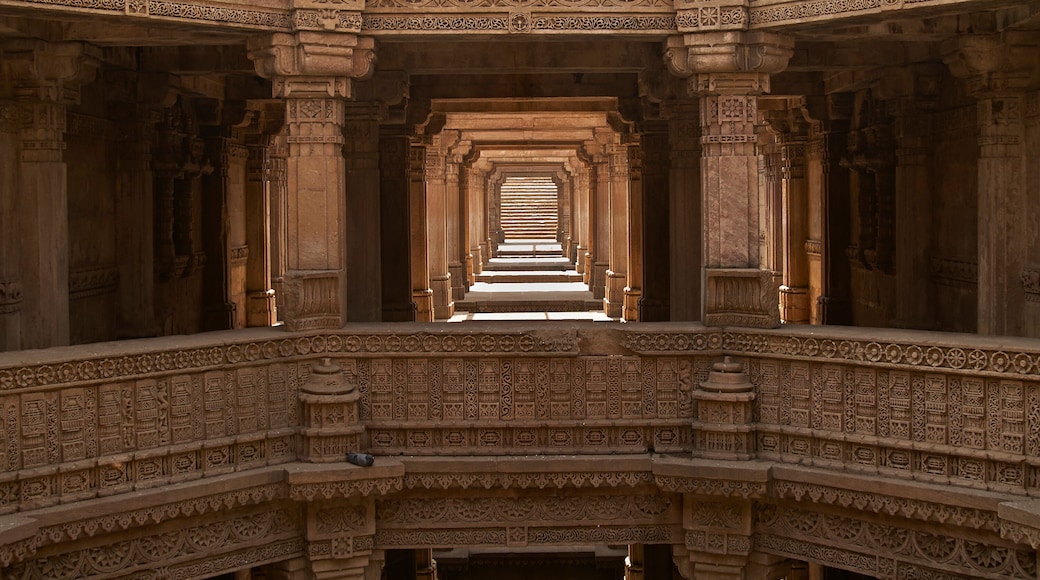 Ornately carved stonework of the Adalaj Stepwell on the outskirts of Ahmadabad, Gujarat, India. Built circa 1499.