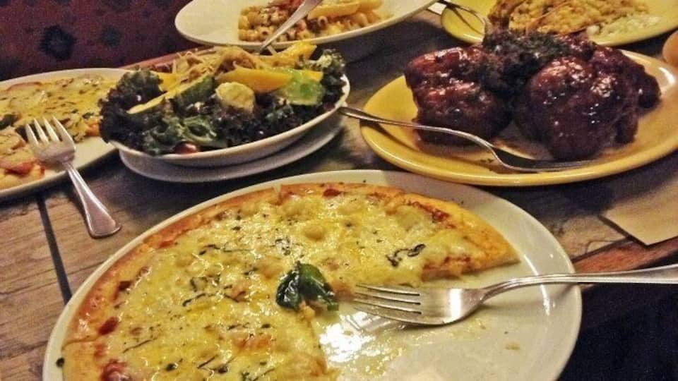 good place for foodies! try authentic batchoy! and steaks!