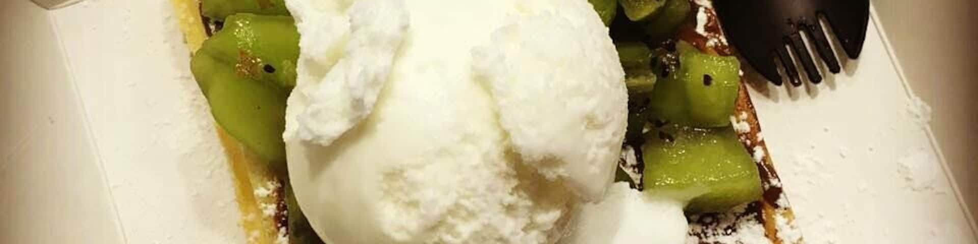 #sweetspot definitely!
The oh-so-light-golden-and-crispy waffle with nutella, vanilla ice cream, and kiwi was one hell of a gloriously godlike dessert that I've had in a very long time!