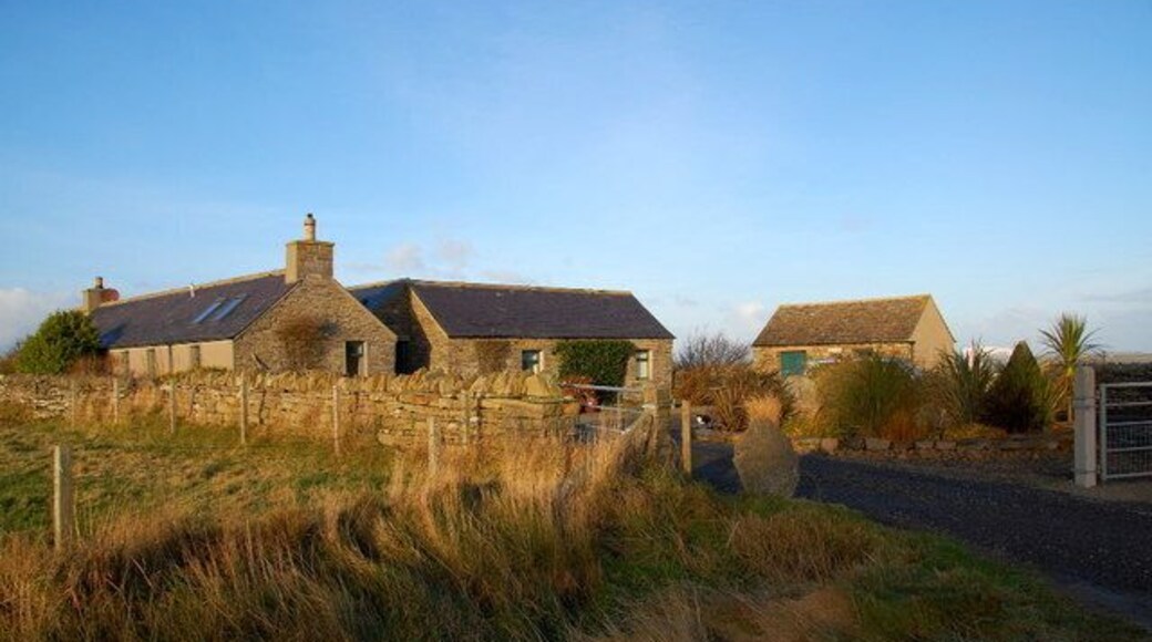 Converted farmhouse Looking northwards