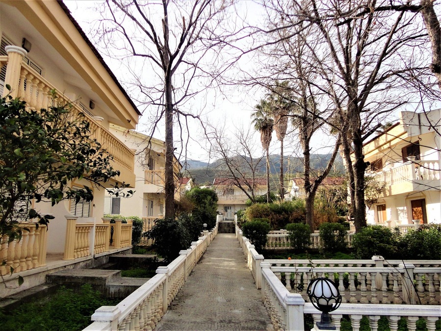 Part of the Beautiful grounds at the #RiversideGardenResort #RiversideHolidayVillage #Kyrenia #Cyprus.
#LifeatExpedia
#GoldenHour