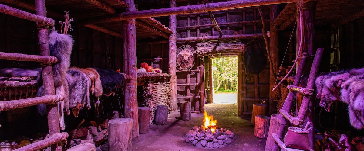 Huron-Wendat Museum which includes interior views