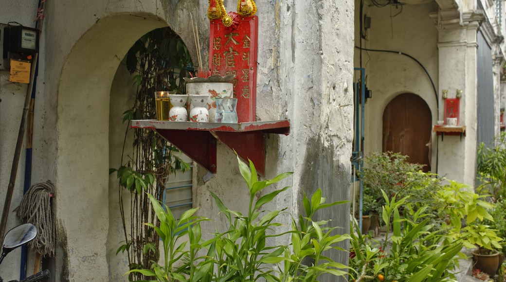 decrepit wall and abandoned house in Panglima Lane or Concubine Lane, famous heritage in the old town of Ipoh, Perak, malaysia
