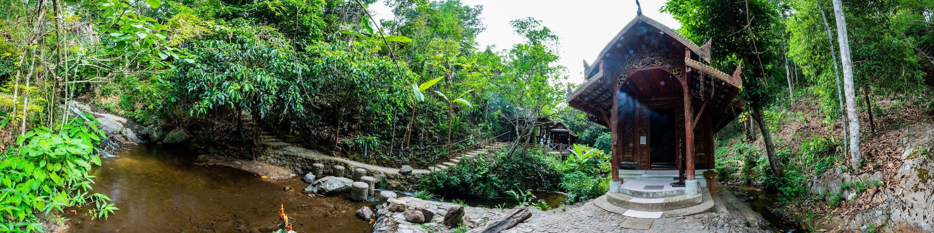Wat Kantrapruksa or Mae Kampong Temple