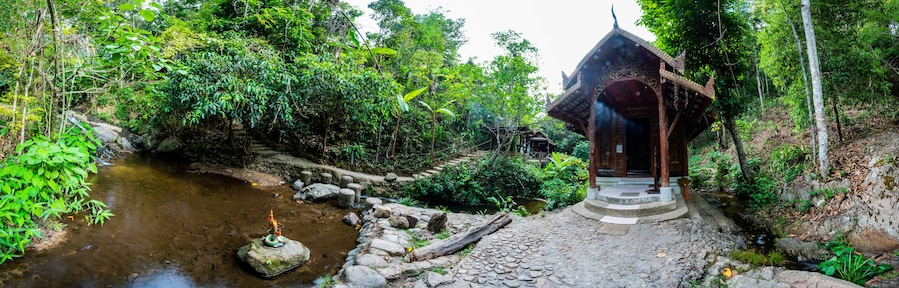 Wat Kantrapruksa or Mae Kampong Temple