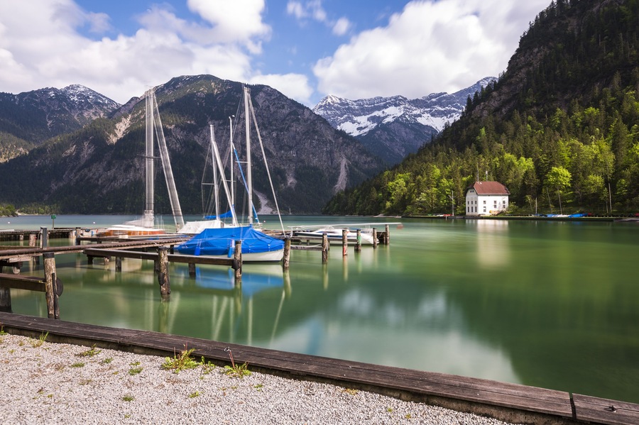 Austria, Tyrol, Ammergau Alps, Lake Plansee, mooring area