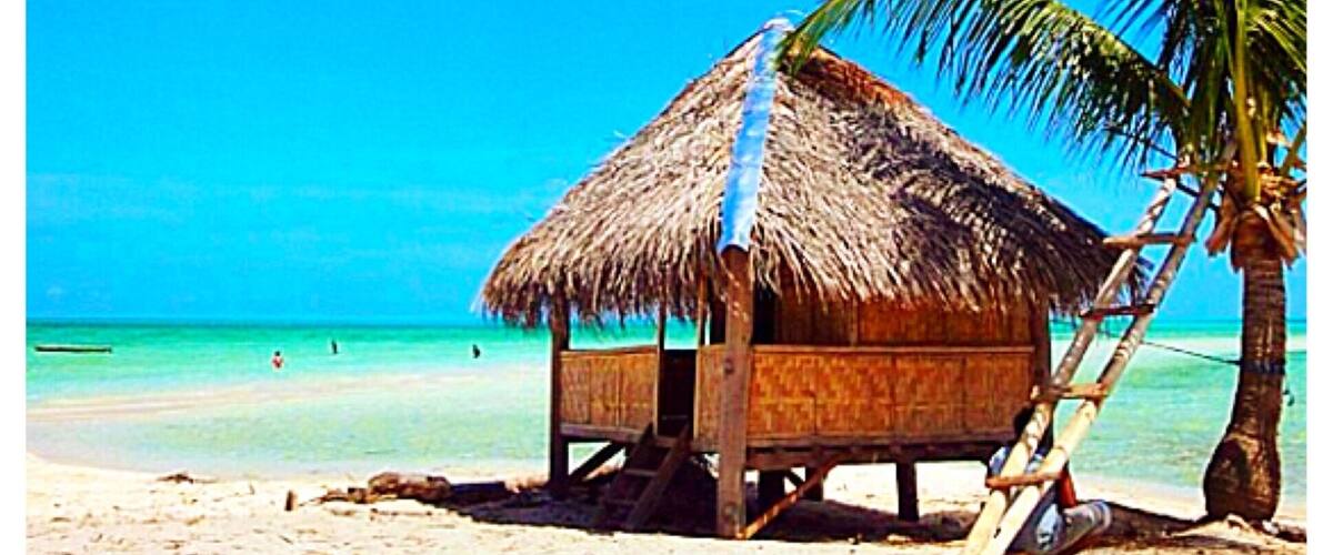 Sawa Island, Wakatobi a far Southeastern Sulawesi, Indonesia. A small semi deserted island in Wakatobi. Wakatobi comes from the name of the 4 Big Island WAnci, KAledupa, TOmia and BInungko.