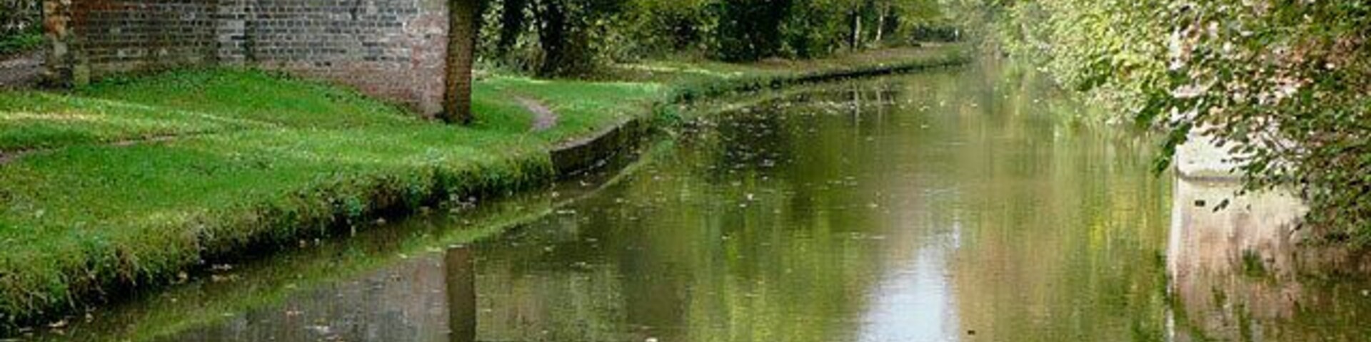 Bridge No 10 near Weston-on-Trent, Derbyshire. The footbridge carries a bridleway from Cliff Wood (and former Inn) to the River Trent, where there used to be a ferry.