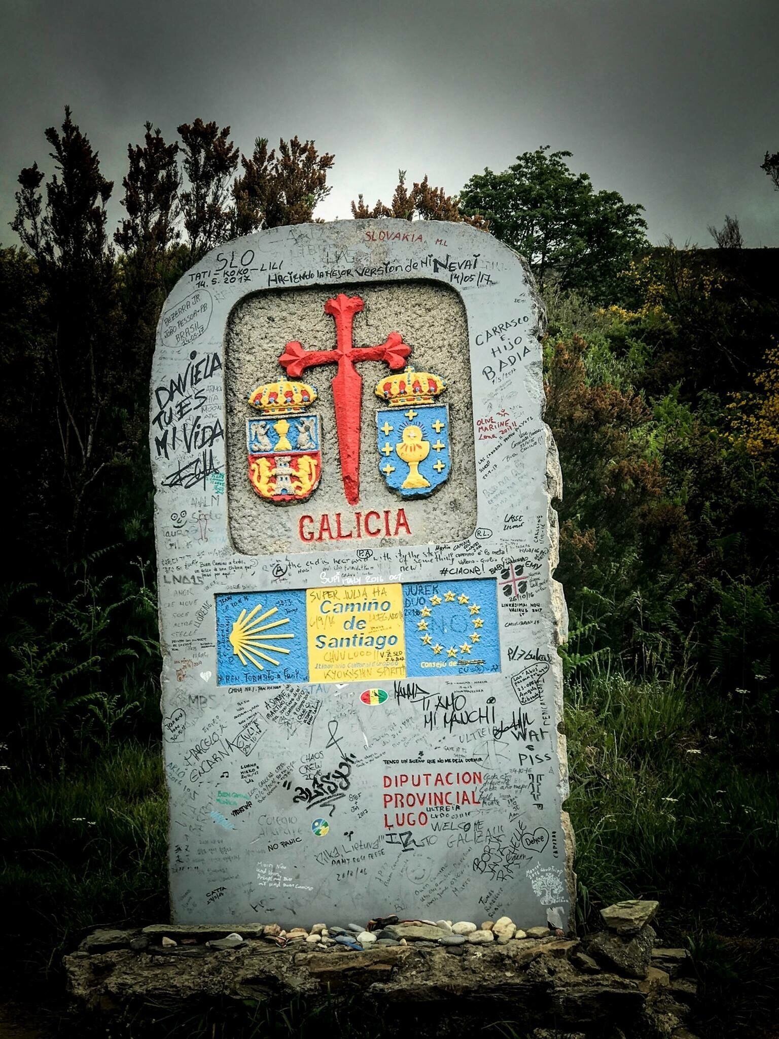 Crossing the border on the Camino de Santiago 

@iphonefoto