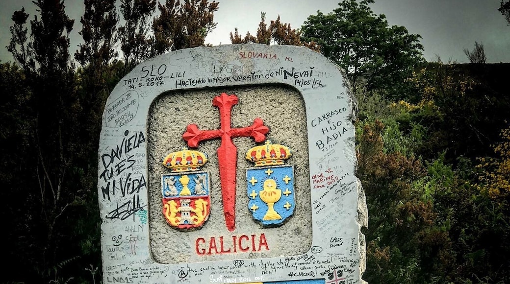Crossing the border on the Camino de Santiago
@iphonefoto