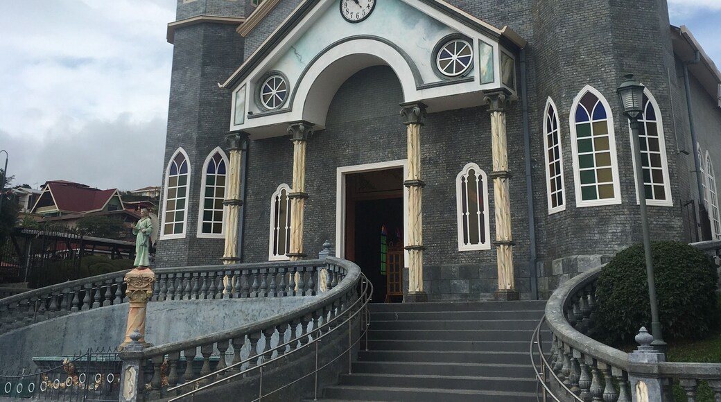 We made a quick stop to stretch and found this beautiful church. The plaza in front of it has a wonderfully maintained garden. We only had a few minutes but I could easily spend an afternoon looking around and appreciating the sights and tastes.