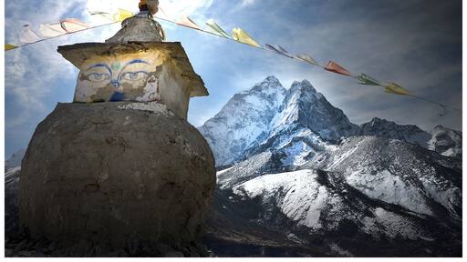 the view down to Dingbouche from here is breathtaking. Great acclimatisation day